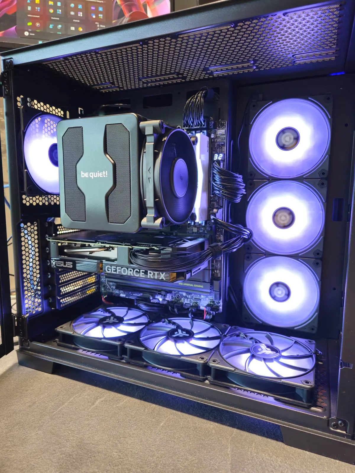 Case panoramico con ventole ad anello luminoso